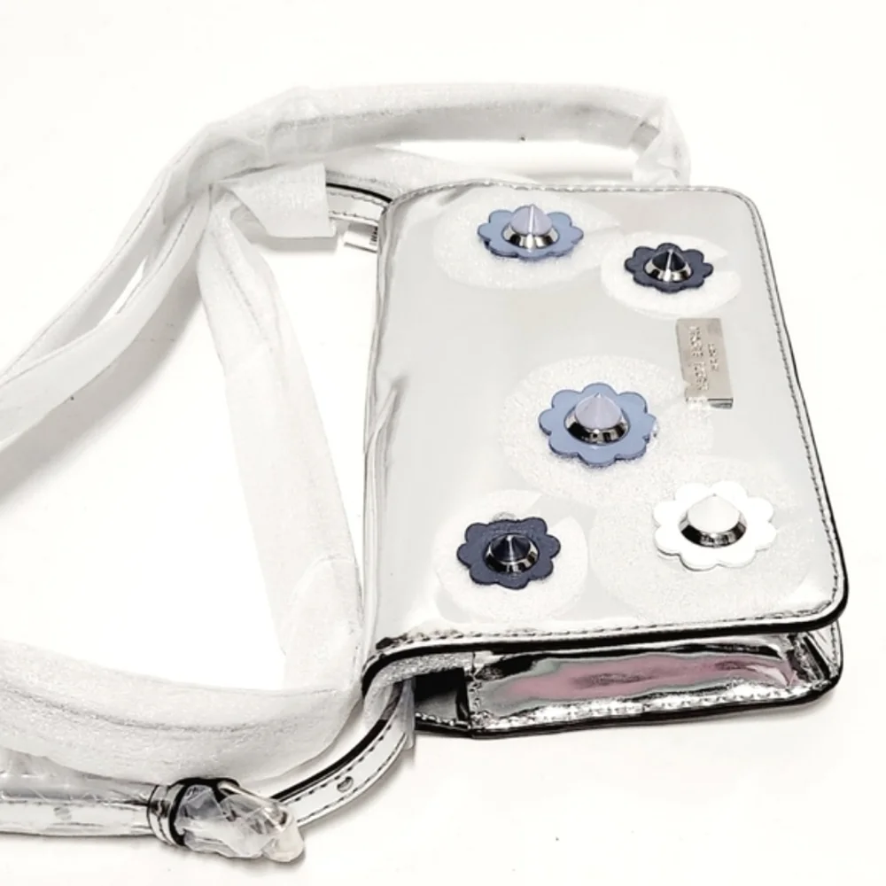 Henri Bendel XL Smartphone‎ Xbody Metallic Floral Applique